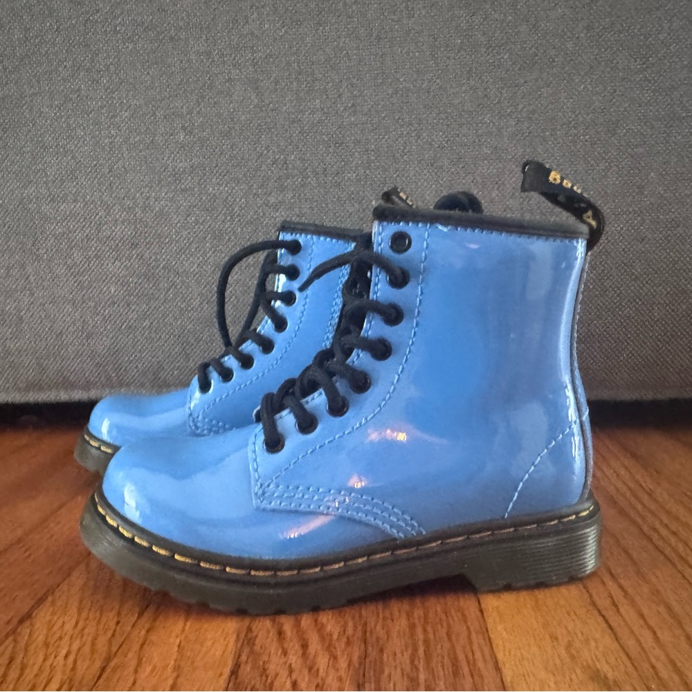 Dr. Martens electric patent BLUE- cool tone and style!!!